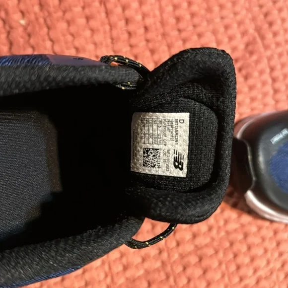 New Balance Trail Shoes - Picture 4 of 5